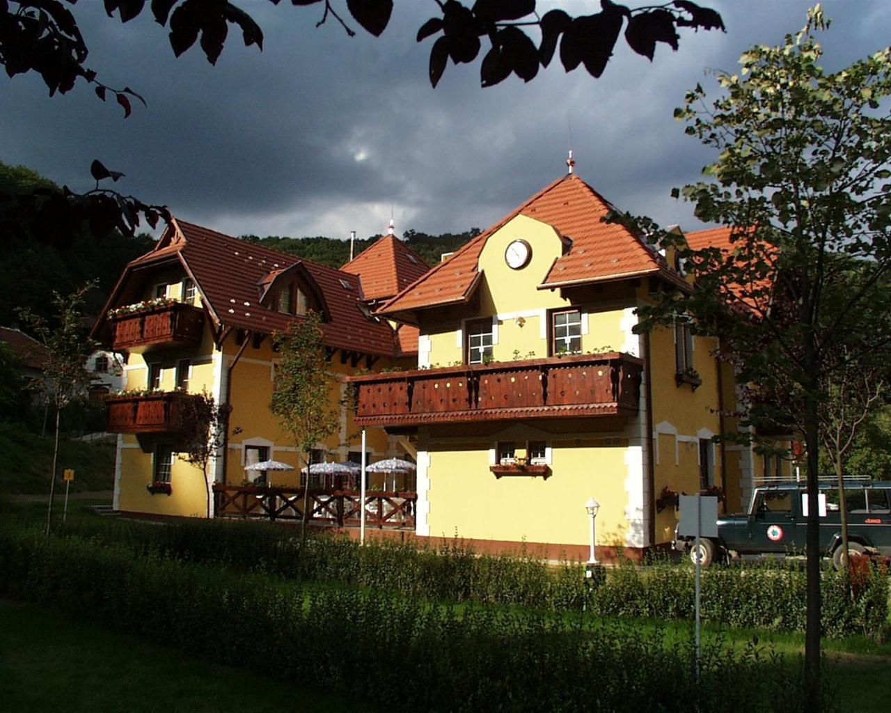 Hotel Szeleta Lillafüred Extérieur photo
